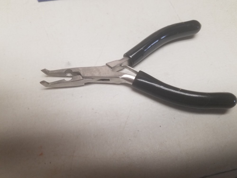 Capelas 4.5 in Pliers with hook and loop closer Case