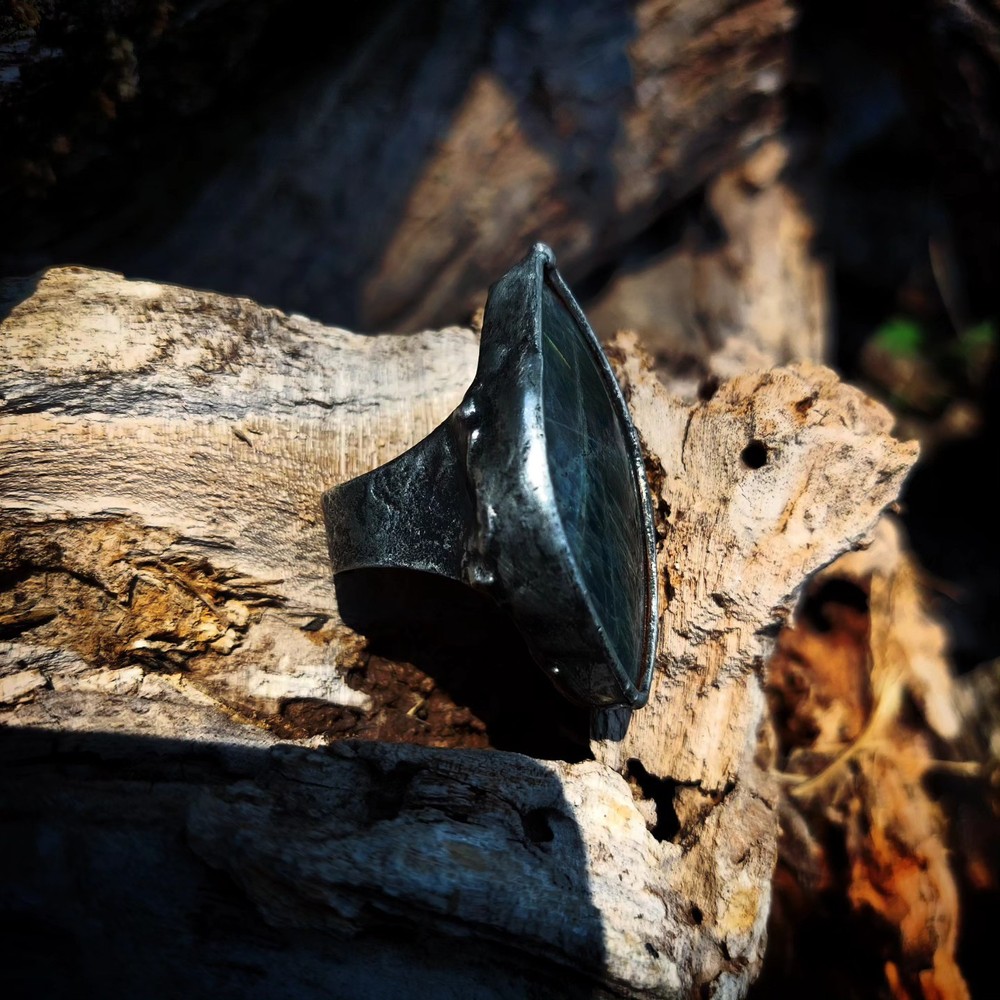 Green Labradorite Ancient Ring