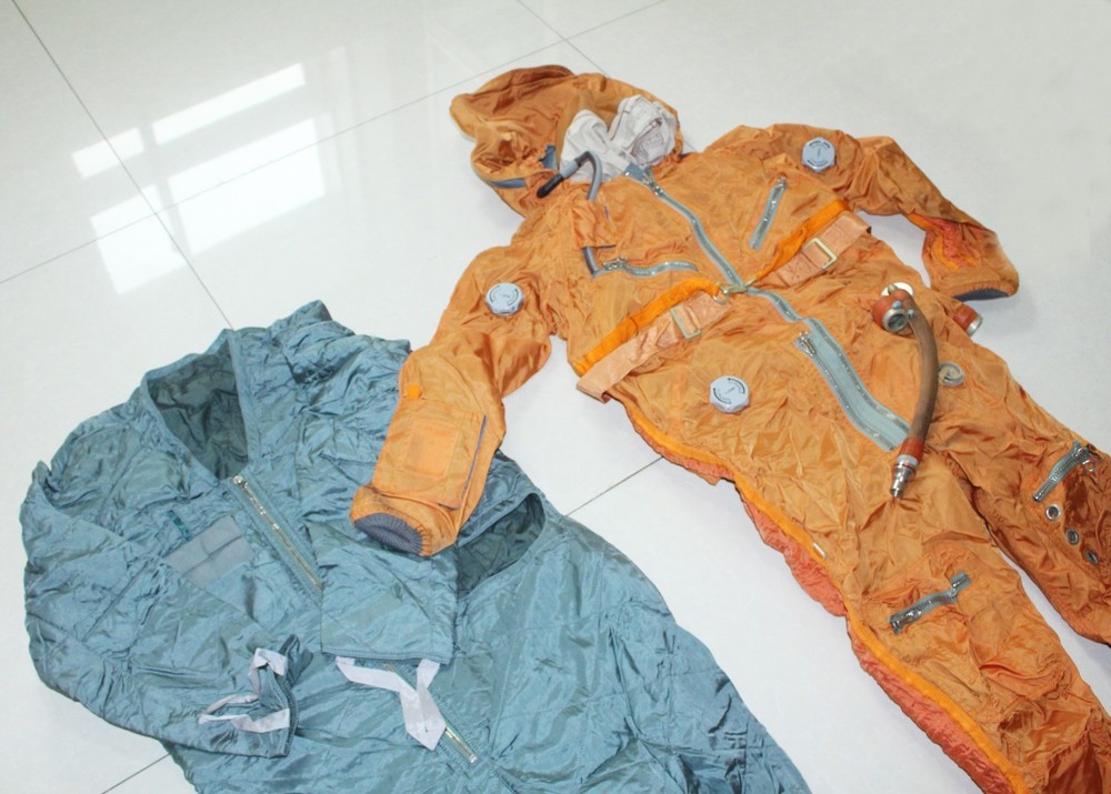 NEW Russian Pilot High Altitude Ventilating Flight Suit (Size:P-7#) $: 1000