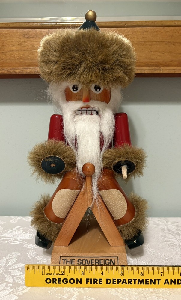 STEINBACH 14" Nutcracker The Sovereign GENGHIS KHAN. Missing Weapons. As Is.