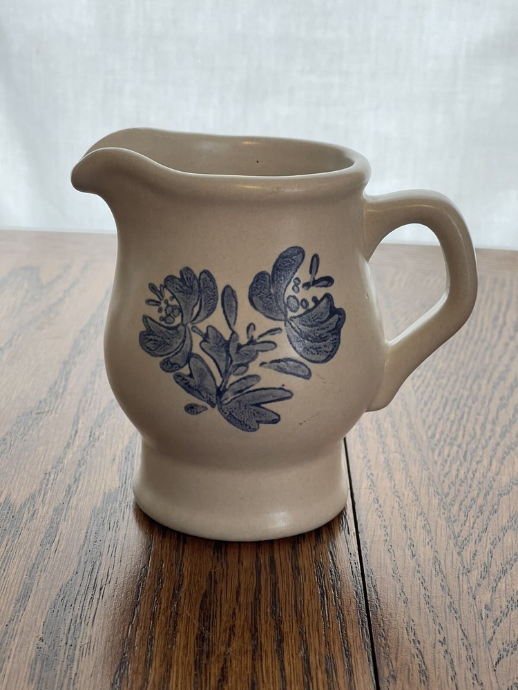 Pfaltzgraff Yorktowne 4.5” Creamer Pitcher