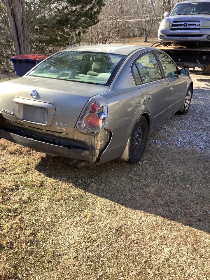 2006 ALTIMA Third Brake Light Tested OEM