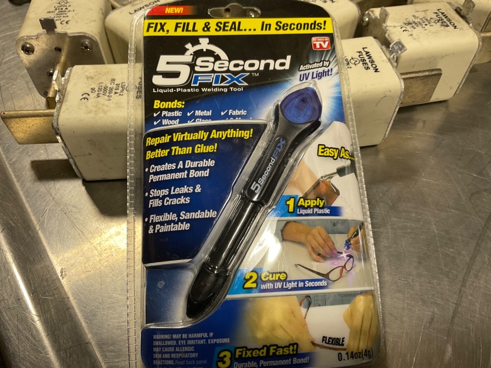 5 Second Fix Liquid Plastic Welding Tool UV Light Cures Liquid Plastic NEW