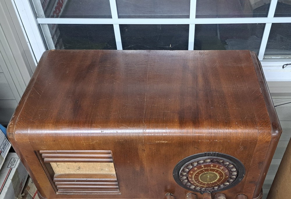 Montgomery Wards Airline Radio