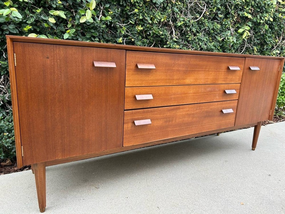 Mid Century Modern Credenza/Sideboard by G-Plan