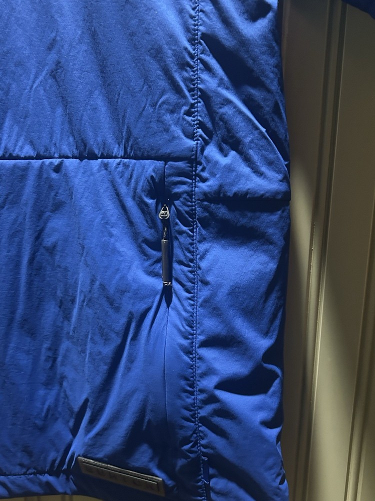 Burton Carbonate Short Sleeve Insulator