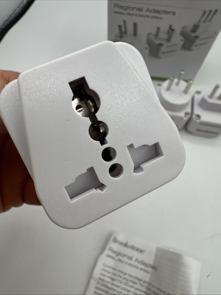 Brookstone International Adapter Plug Set 638056