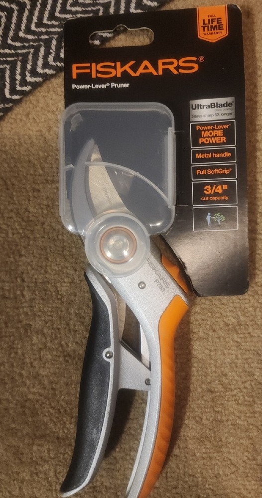 Fiskars scissors (different prices) (no bundle deal)