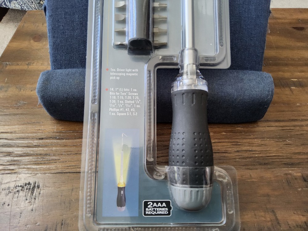 Popular Mechanics Driver Light Set Screwdriver - 15pc