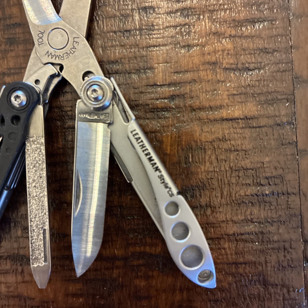 Leatherman Style CS Black Mini Multi-Tool Keychain Stainless - Excellent