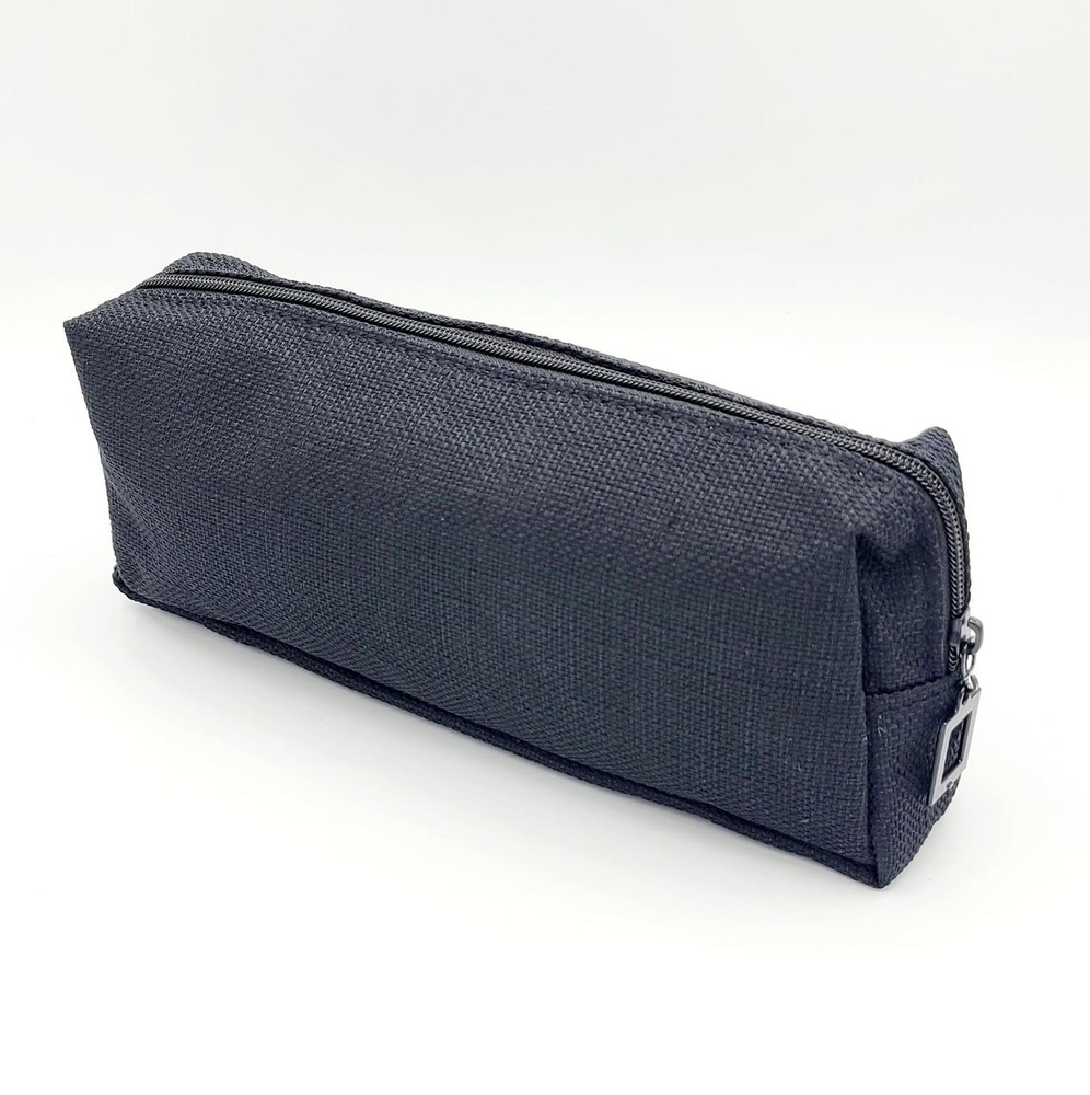 Basic Pencil Case Zippered. Black.