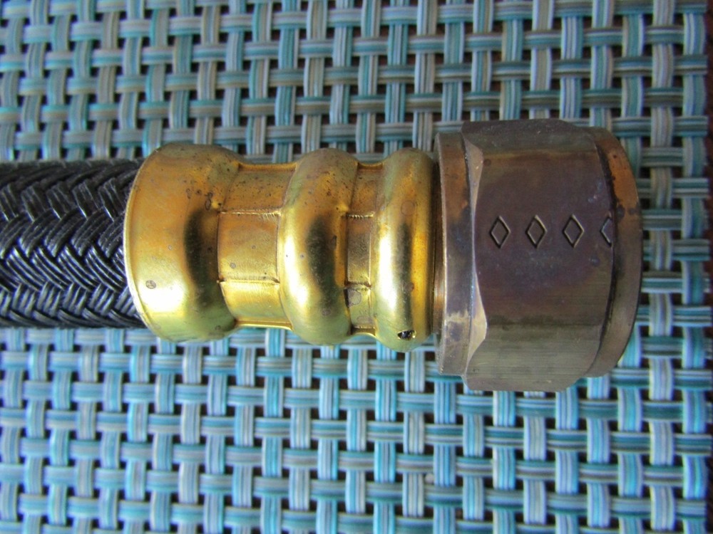 BRASS CRAFT FLEXIBLE BRAIDED WATER HEATER CONNECTOR BLACK & BRASS BWB0-18