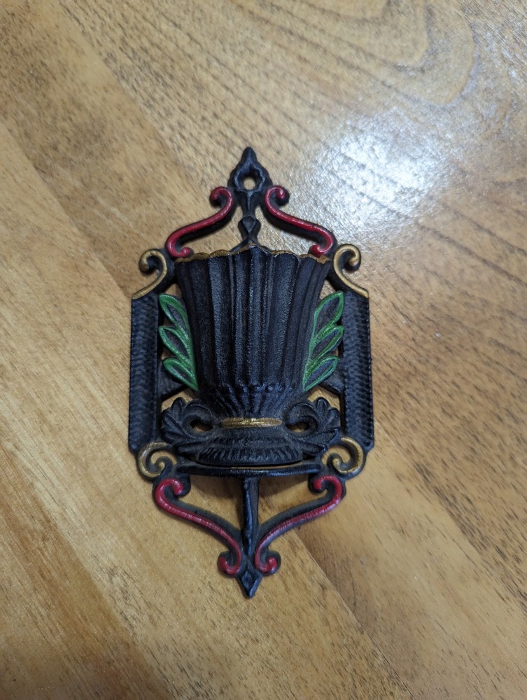 Wilton Vintage Cast Iron Match Holder
