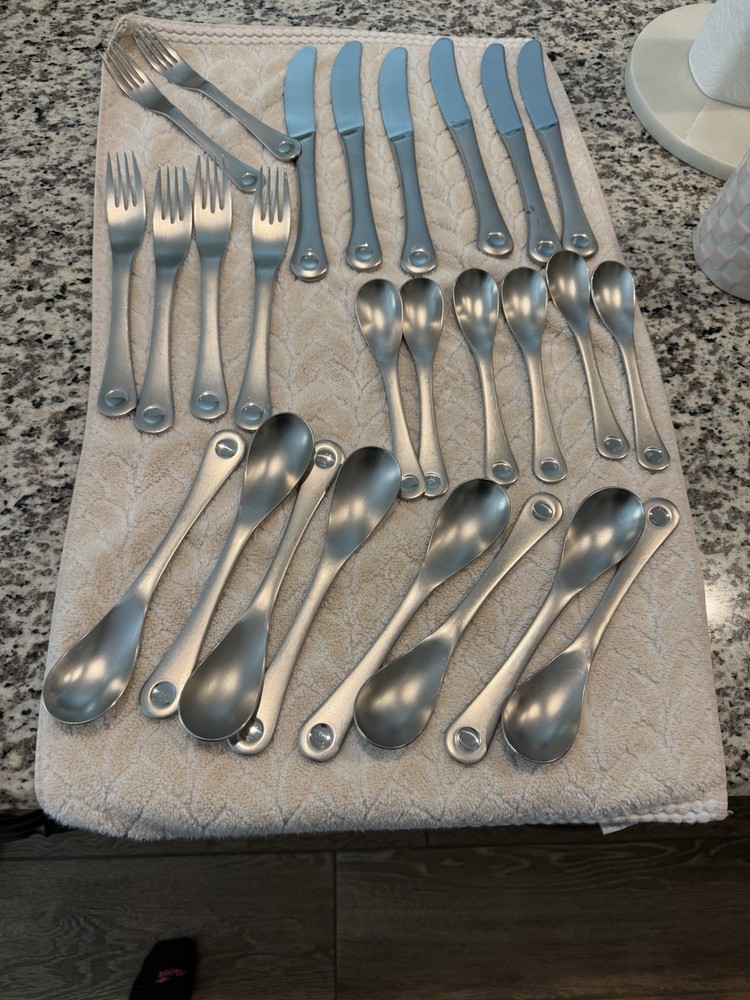 Robert Welch PENDULUM 18/10 Flatware 26 Piece Bundle