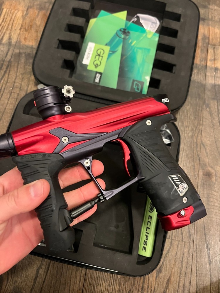 PLanet Eclipse GEO 3 Paintball Marker With IV Core