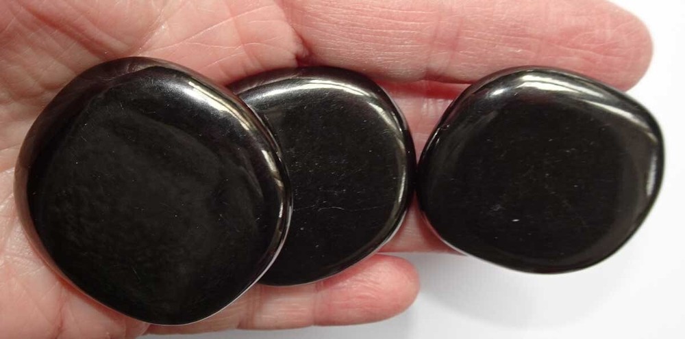 Jet - 3 Polished Palmstones sc779k