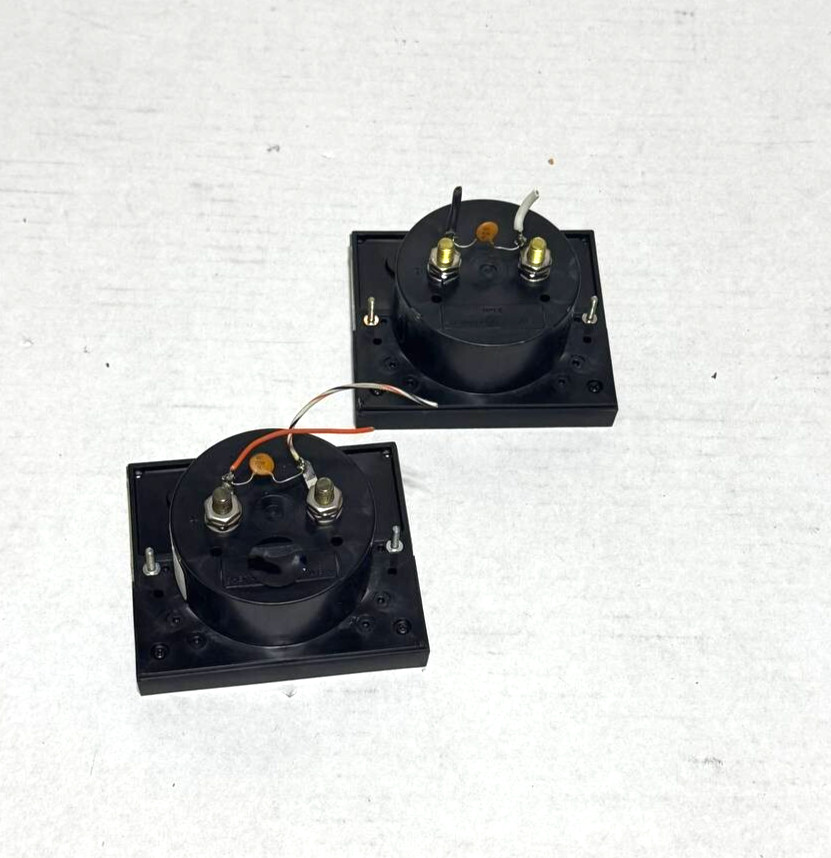 Lot of 2 Voltmeter Display Gauge