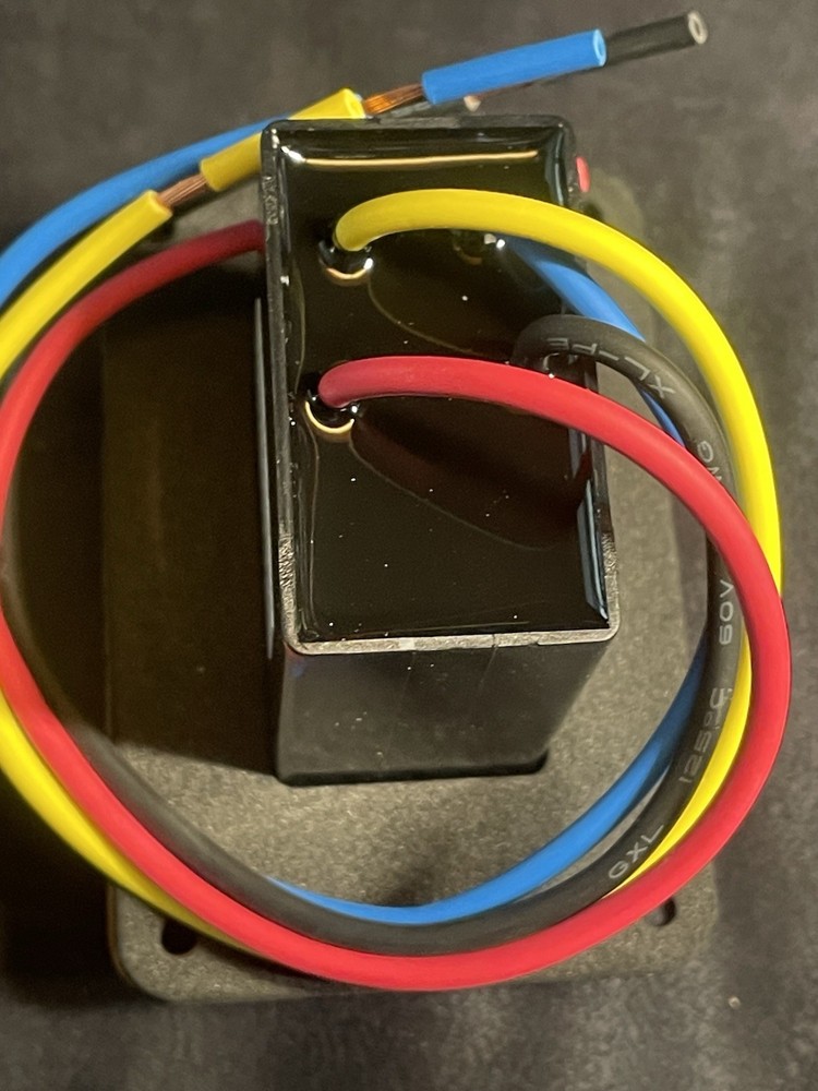 LIPPERT 387874 POWER STABILIZER SYSTEM EXTEND/RETRACT SWITCH AT141-121