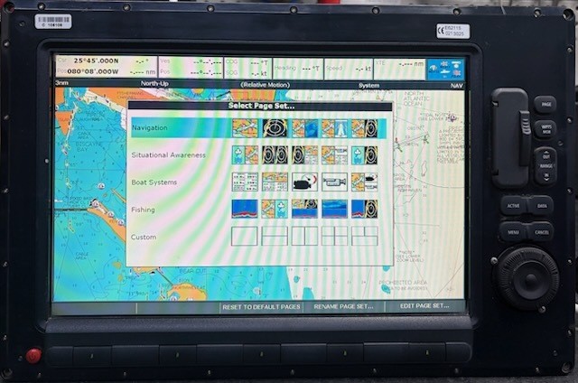 Raymarine C140w Widescreen GPS Chartplotter Multifunction Display CORE E62115...