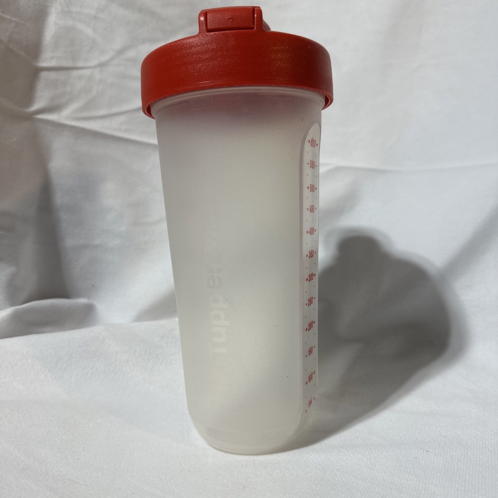 Tupperware Quick Shake Container 23oz Capacity Red Lid EUC