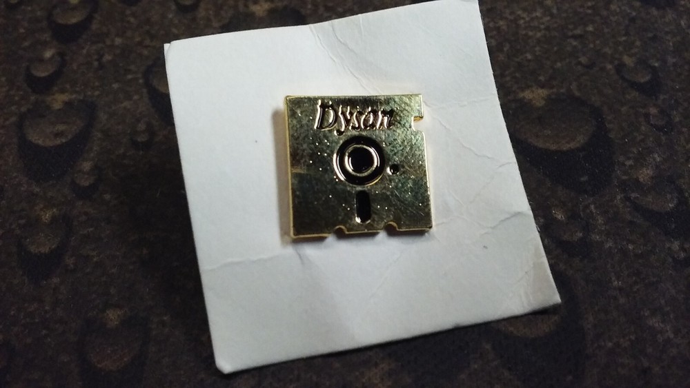 Dysan Floppy Disk  vintage pin badge