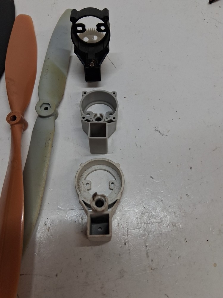 8- Various Size GWS Propellers With 3 Motor Mounts