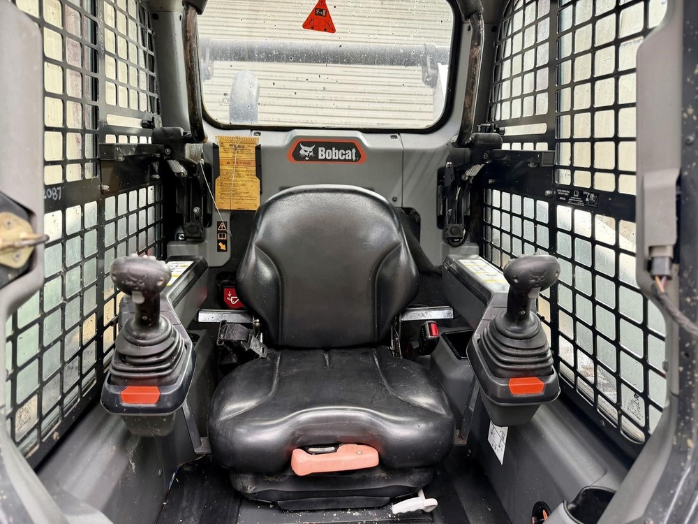 2020 BOBCAT T76 STANDARD FLOW CAB SKID STEER TRACK LOADER