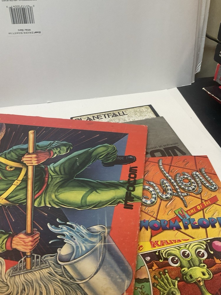 Vintage Apple II Software Game Infocom PLANETFALL Folio