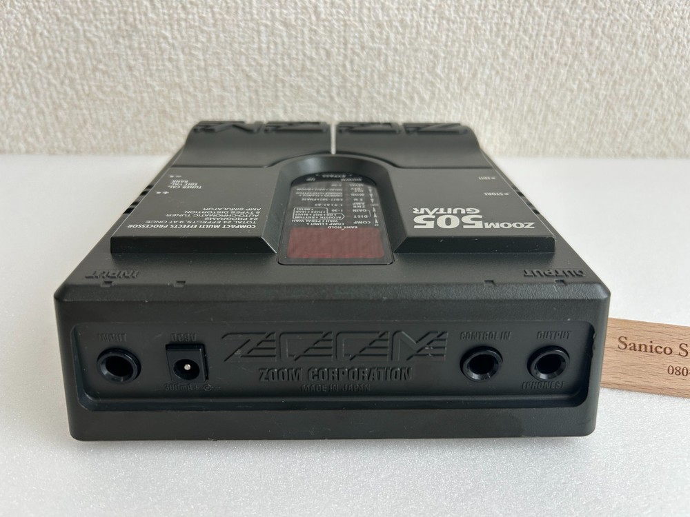 Zoom 505 Guitar Compact Multi Effects Processor, Amp simulator Used Tested Japan