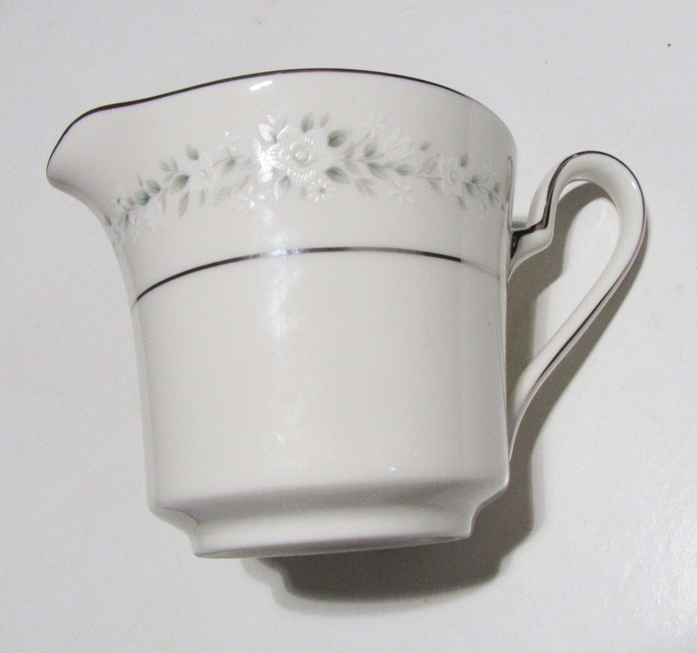 Noritake 7548 Creamer Heather