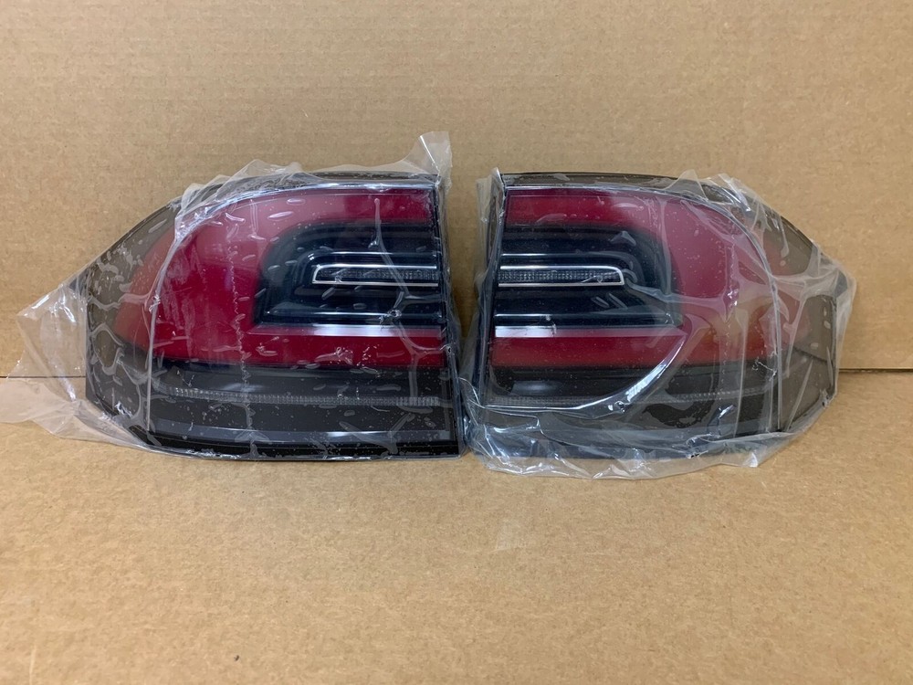 17-22 Tesla Model X RH + LH OEM Rear Outer Tail Light Lamp Set Right Left OEM