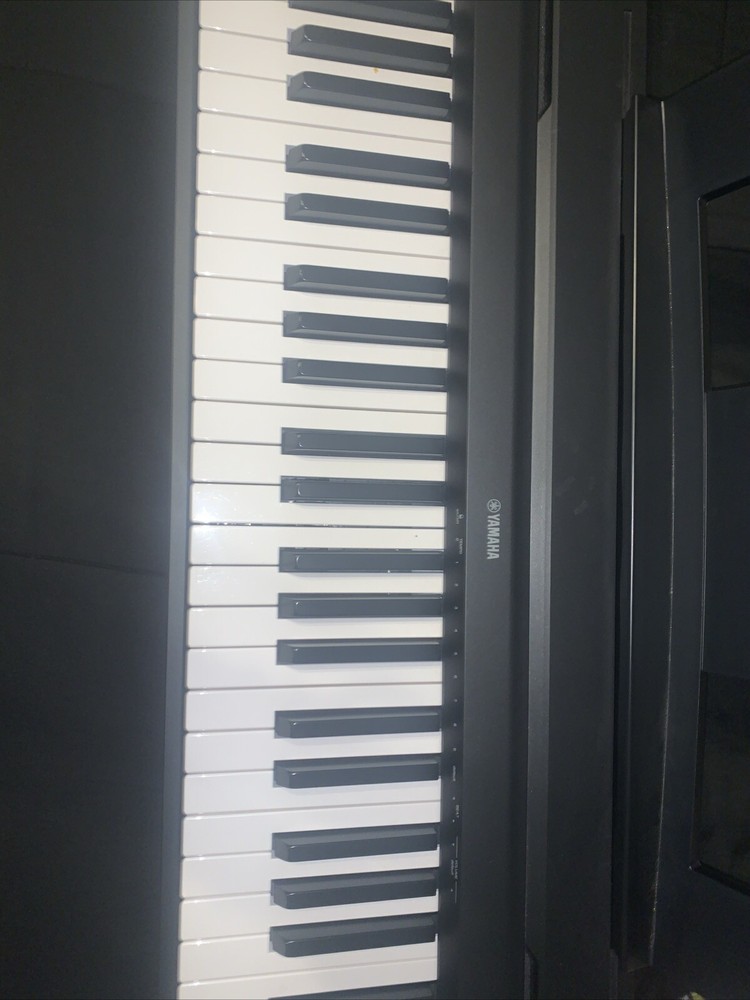Yamaha P-71 Digital Piano - White