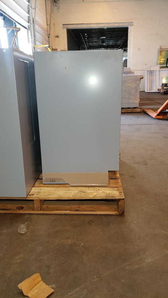 30" Hamilton 2 Door Casework(S6LLST7402)