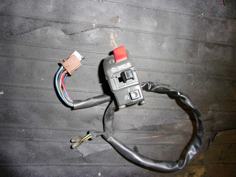 Yamaha XJR 1300 Right Switchgear 1999-2004