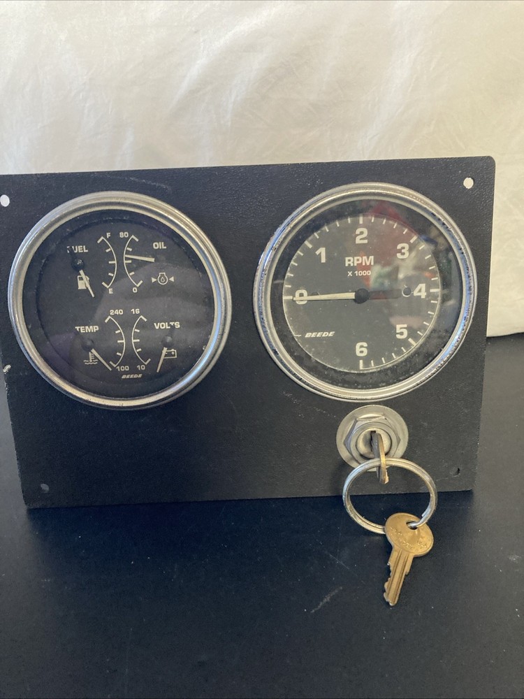 MARINE ENGINE INSTRUMENT PANEL BEEDE GAUGES
