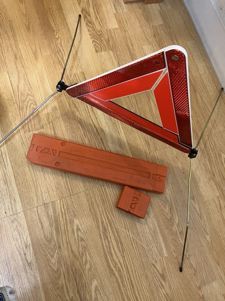 Emergency Hazard Warning Triangle with Case