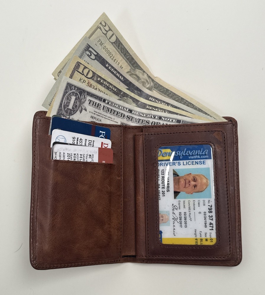 American Rust Amazon Screen Used Del Harris (Jeff Daniels) Wallet & ID