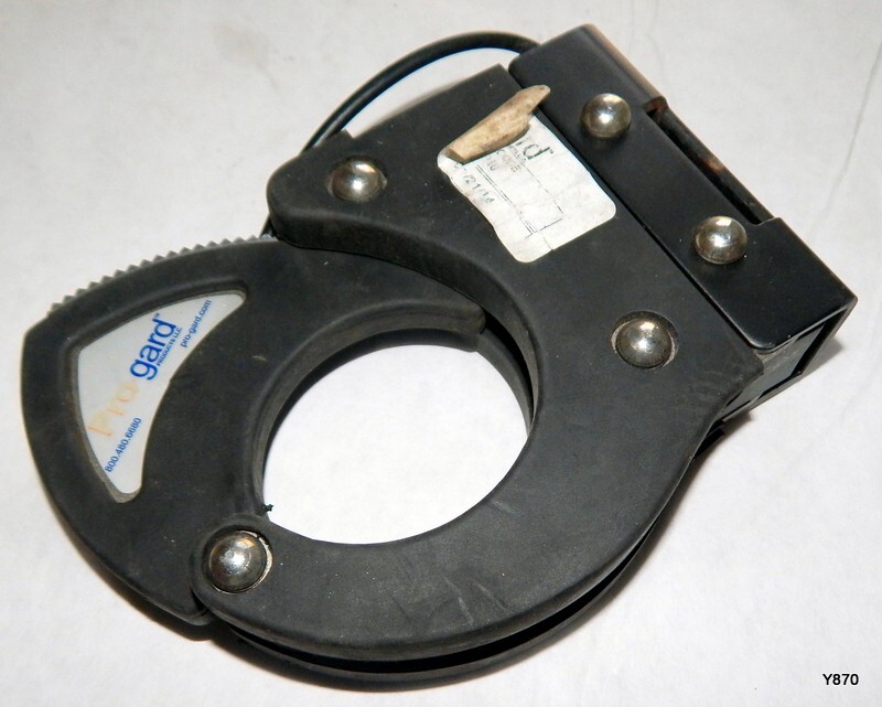 Pro-Gard Handcuff-Style Lock for Vertical Racks