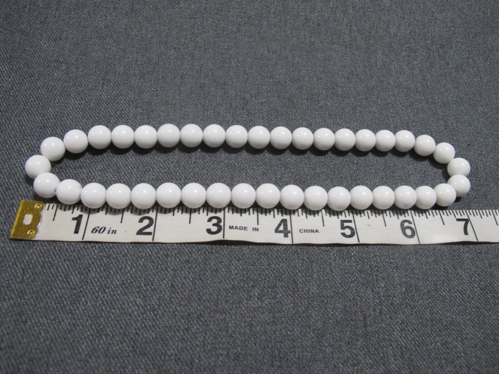 Vintage white plastic 3 bracelet bangles + elastic breaded collar necklace
