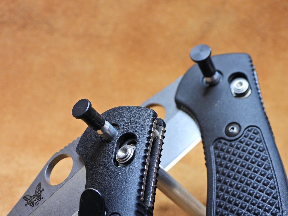 Pivot Alignment Tool for Axis lock knives - Scale Swap Cheat Code for Benchmade