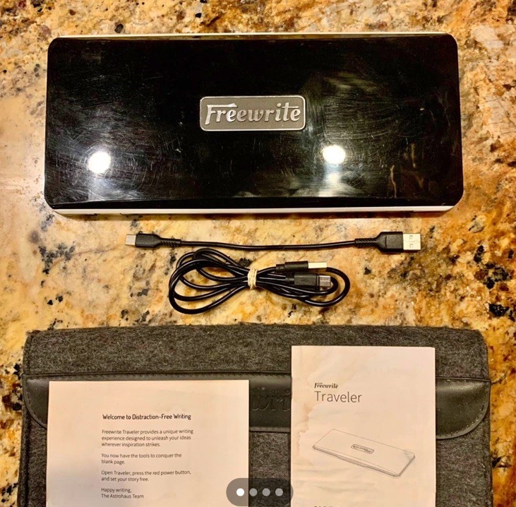 Astrohaus Freewrite Traveler - Fast Ship! Excellent ⭐