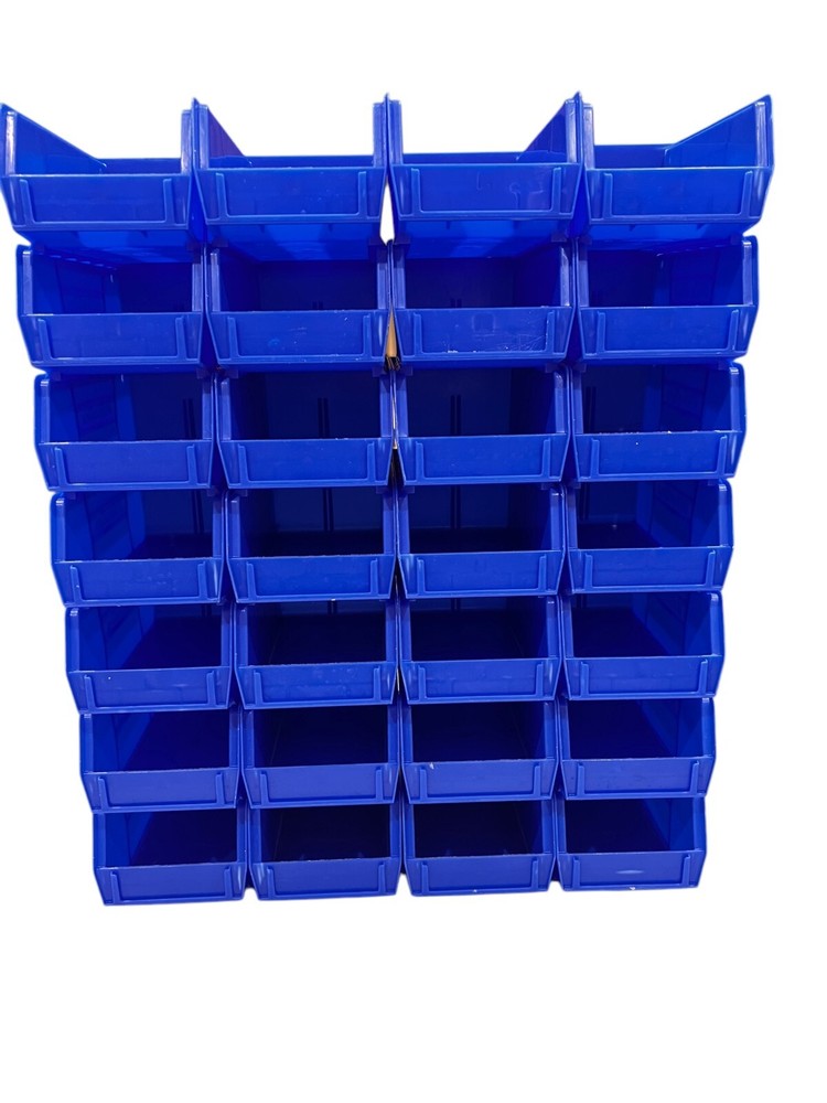 (28 Pack) 30220 AkroBins 7-1/2" x 4" x 3" Plastic Stackable Storage Container