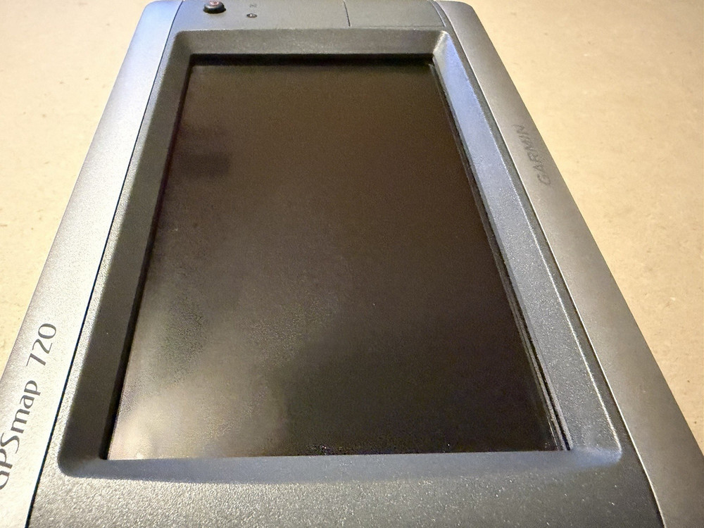 Garmin GPSMAP 720 (Head Unit/Cover/Knobs) Chartplotter Radar