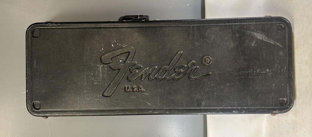 Fender Hard Shell Guitar Case