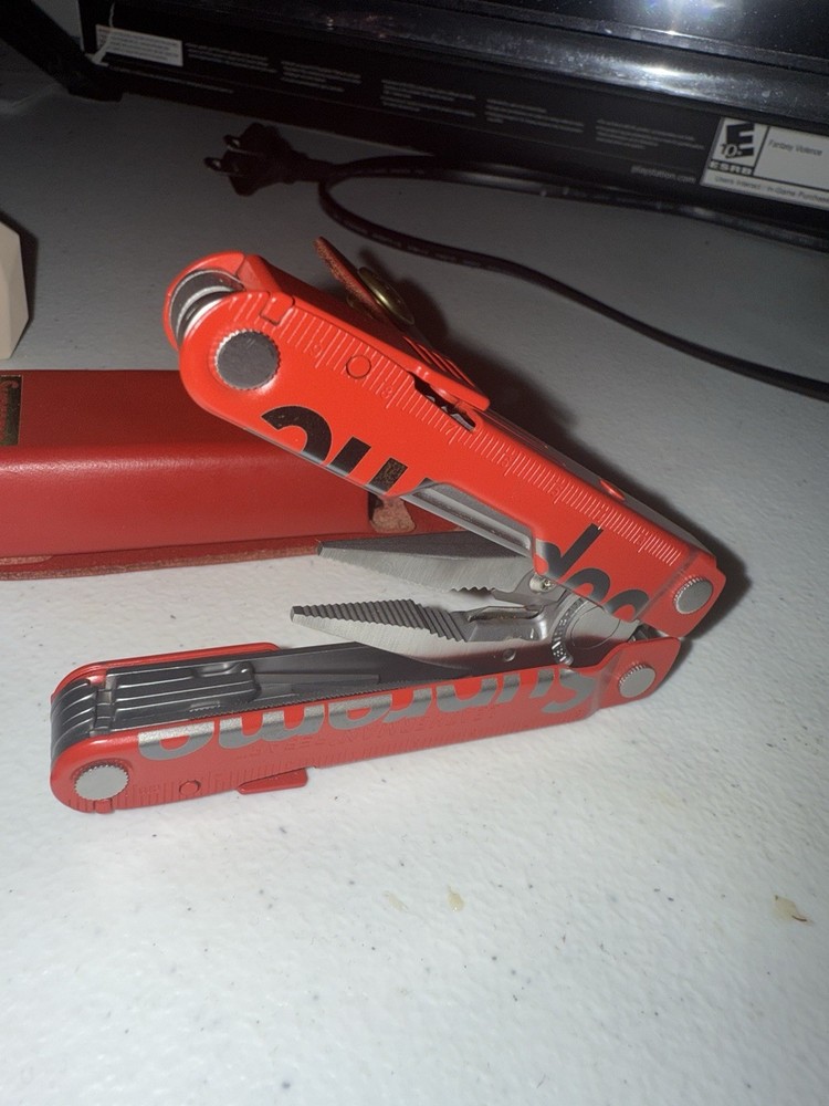 Supreme®/Leatherman® Rebar®