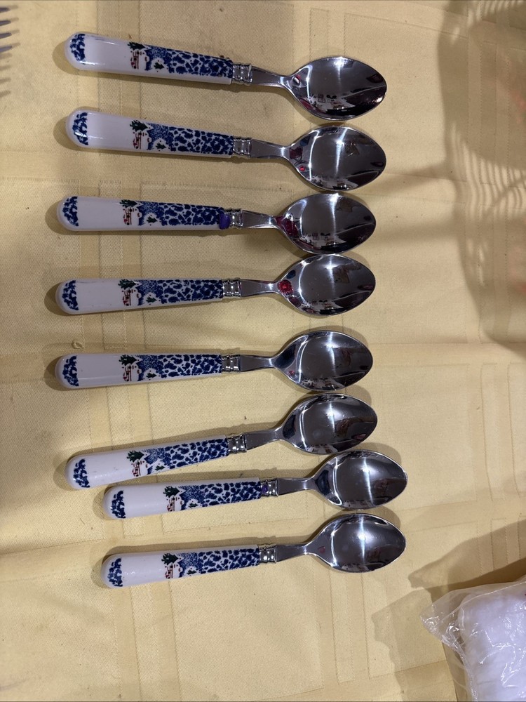 Flatware Christmas Cabin in Snow Stainless 8 Place Settings Tienshan Silverware