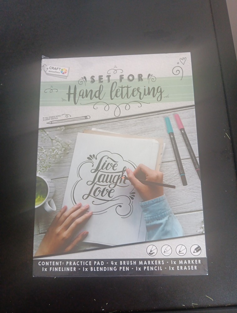 SET FOR HANDLETTERING NEW