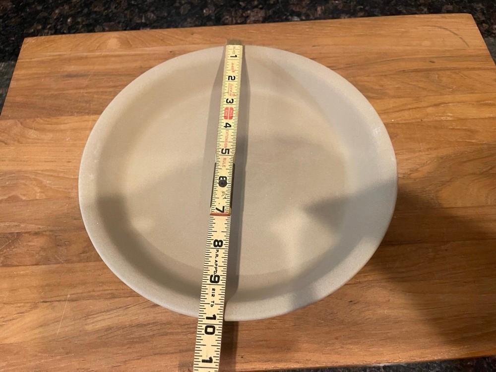 Pampered chef 10inch pie plate