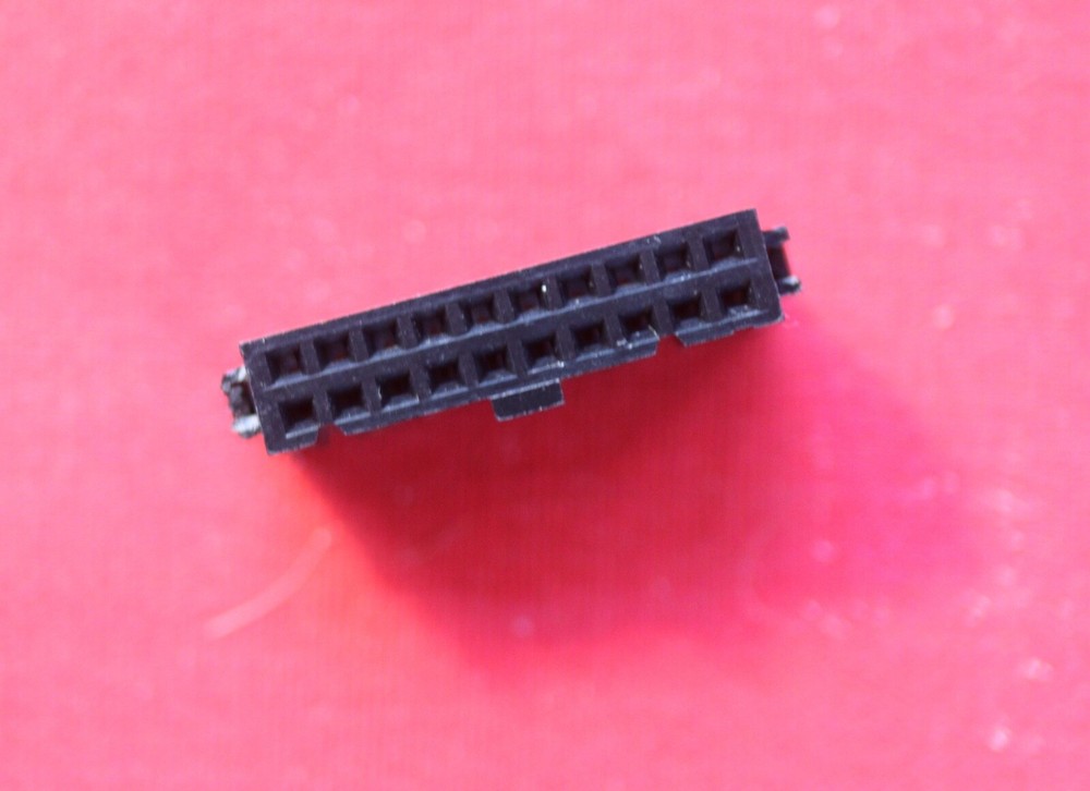 APPLE II COMPUTER DISK II 20-PIN RIBBON CABLE CONNECTOR