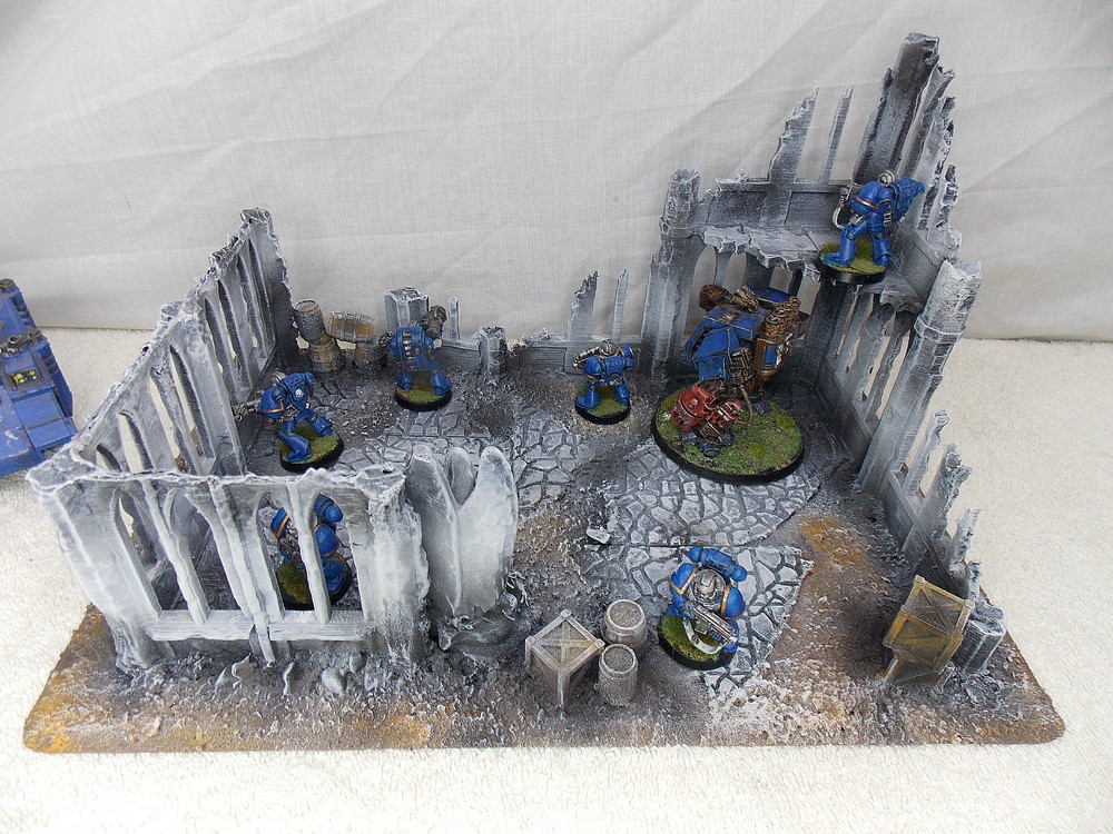 WARGAMING TERRAIN PAINTED BUILDING